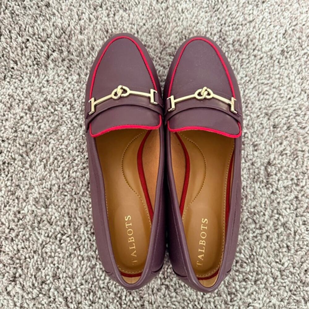 Talbots Rich Burgundy Ryan Bit Piping 1/2" Heel Loafers Women's 9M New In Box - Picture 3 of 12